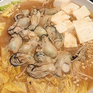 香ばし味噌の牡蠣の土手鍋